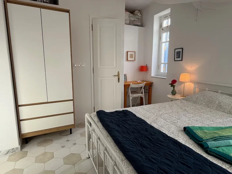 Amalia Beletage, Camera da letto 1