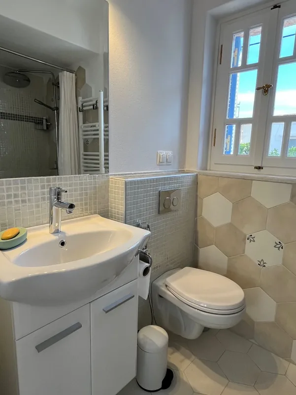 Amalia Beletage, Bagno 1
