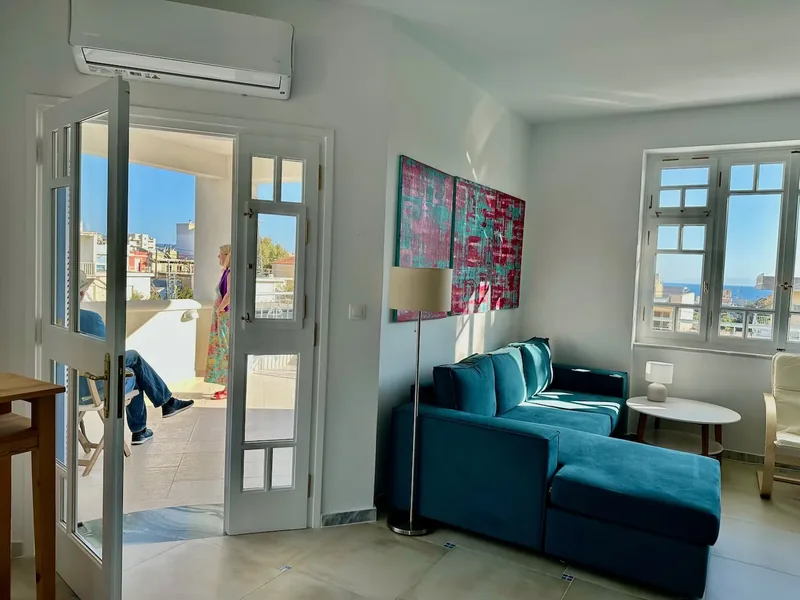 Amalia Penthouse, Soggiorno