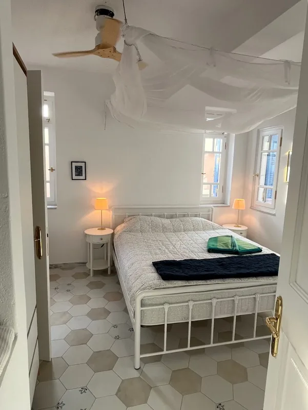Amalia House, Camera da letto 4