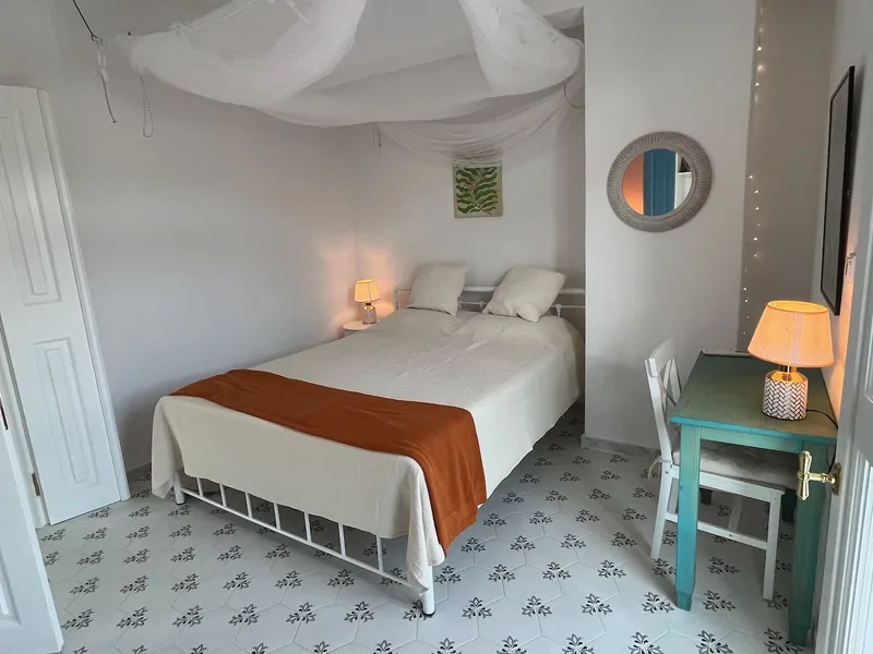 Amalia House, Camera da letto 1